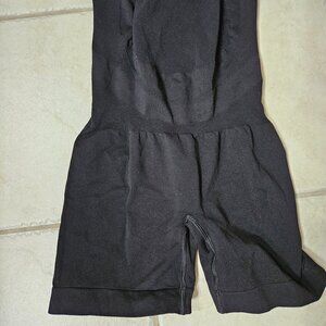 Blanqi black maternity shorts